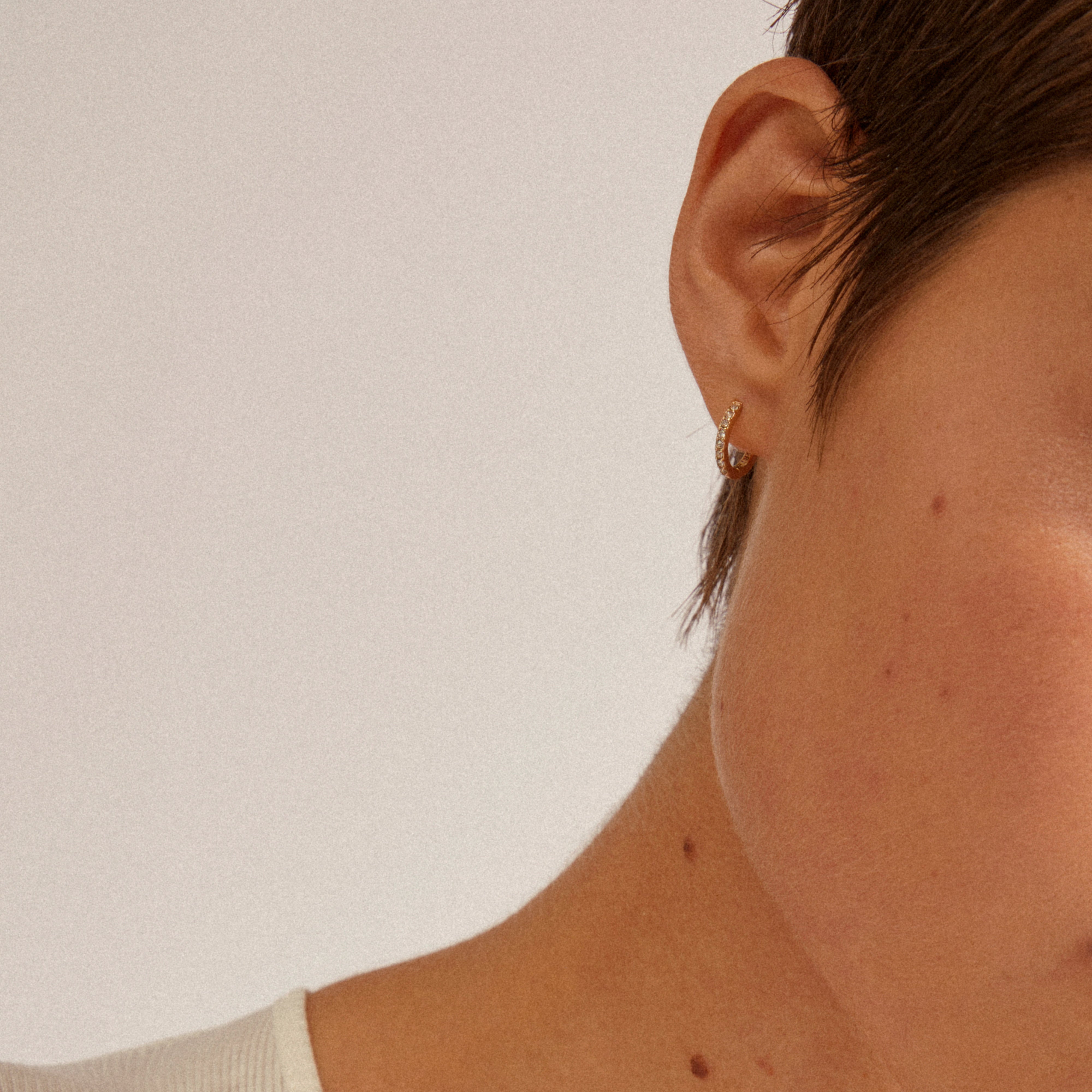 EBNA small crystal hoops gold-plated