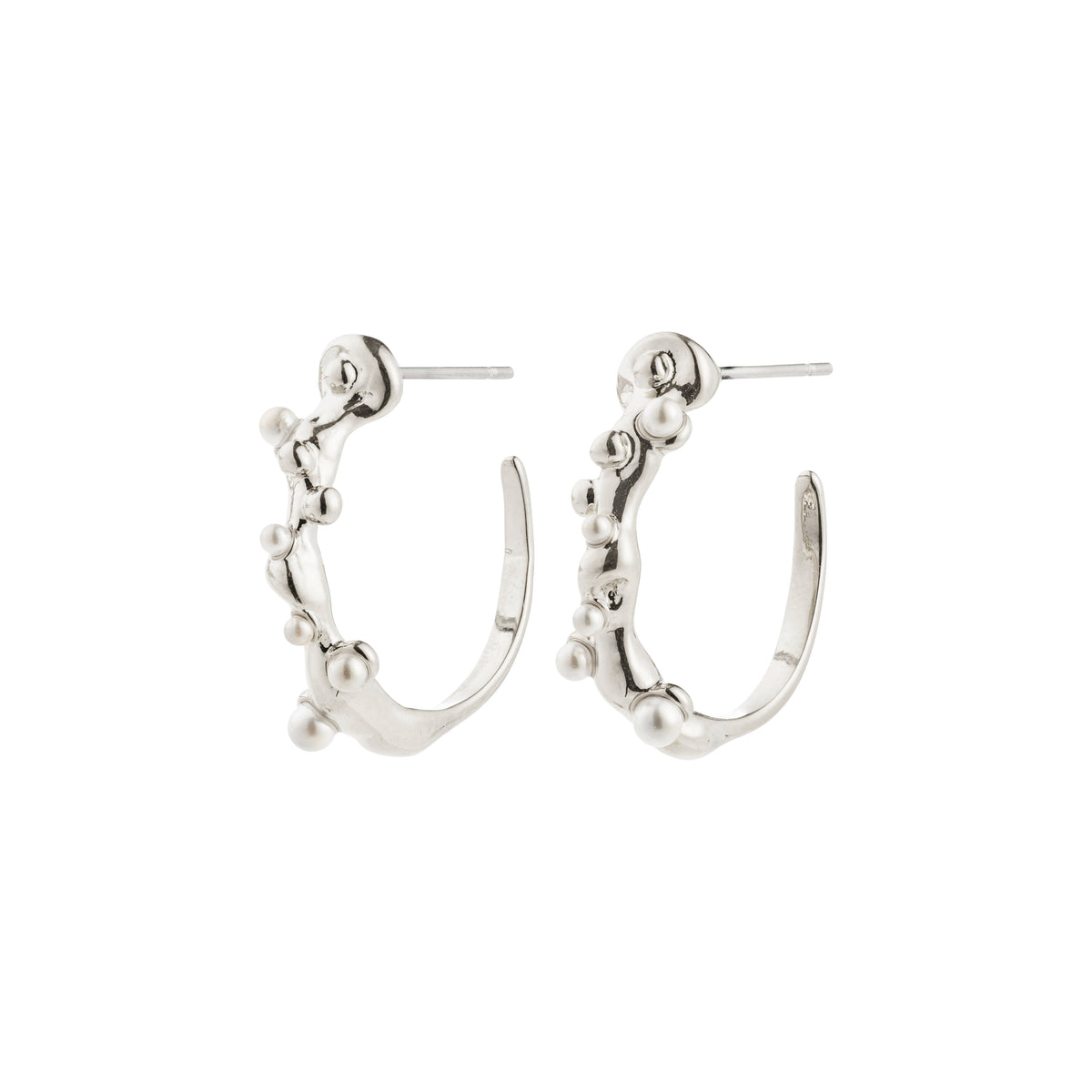 HADLEY earrings silver-plated with organic design, featuring small bubbles and pearlescent glass beads, embodying morning dew's essence. Made from 95% recycled material. Ideal for autumn styling.