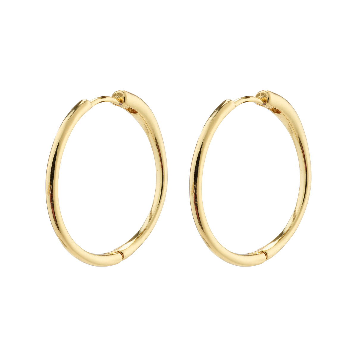EANNA large gold-plated hoops, elegantly simple and versatile for styling alone or with other earrings, crafted from 99% recycled materials.