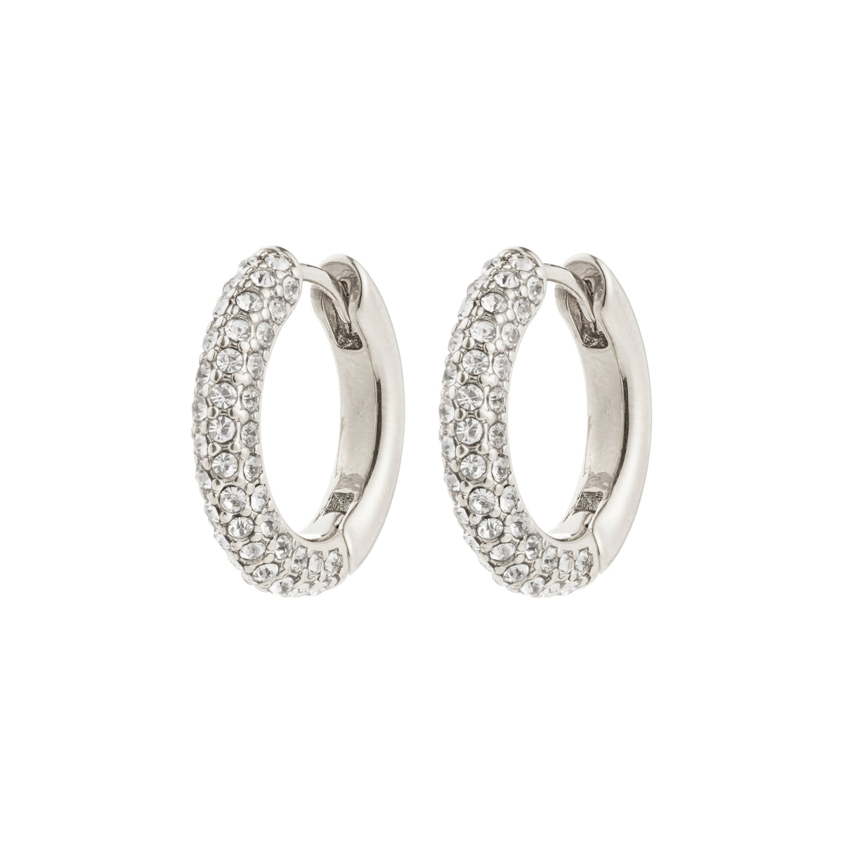 TATUM medium hoops, silver-plated with Preciosa crystals, featuring click clasps for comfort. Perfect for versatile elegance, crafted from 97% recycled materials.