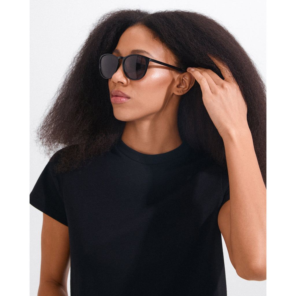 CAMILLA klassische Sonnenbrille schwarz
