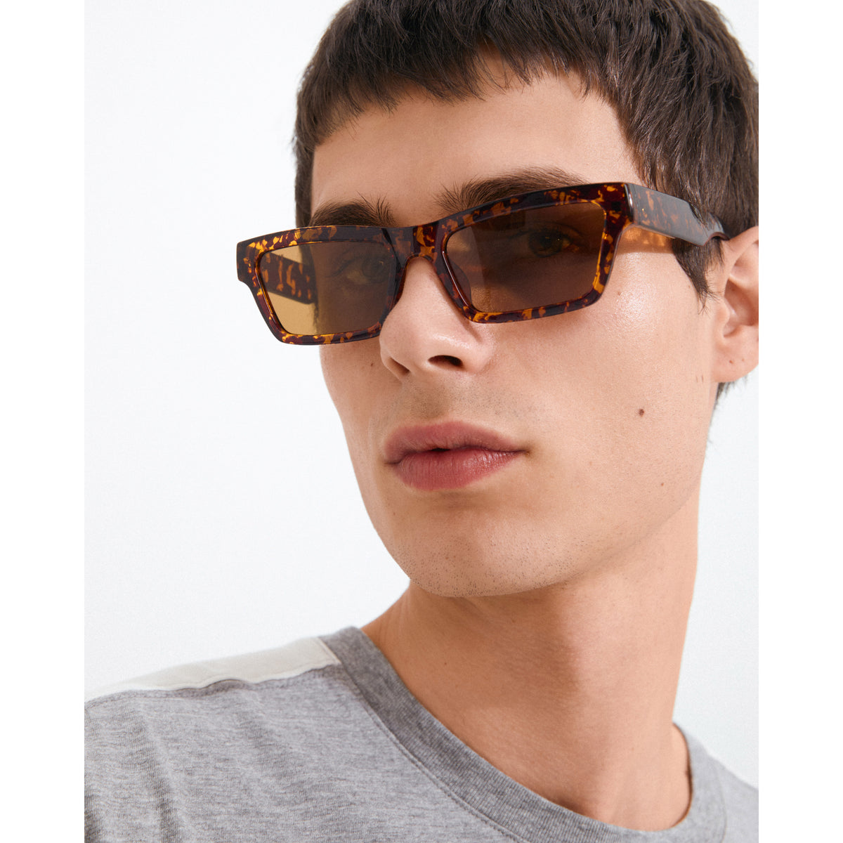 ASHLYN Sonnenbrille in braunem Schildpatt