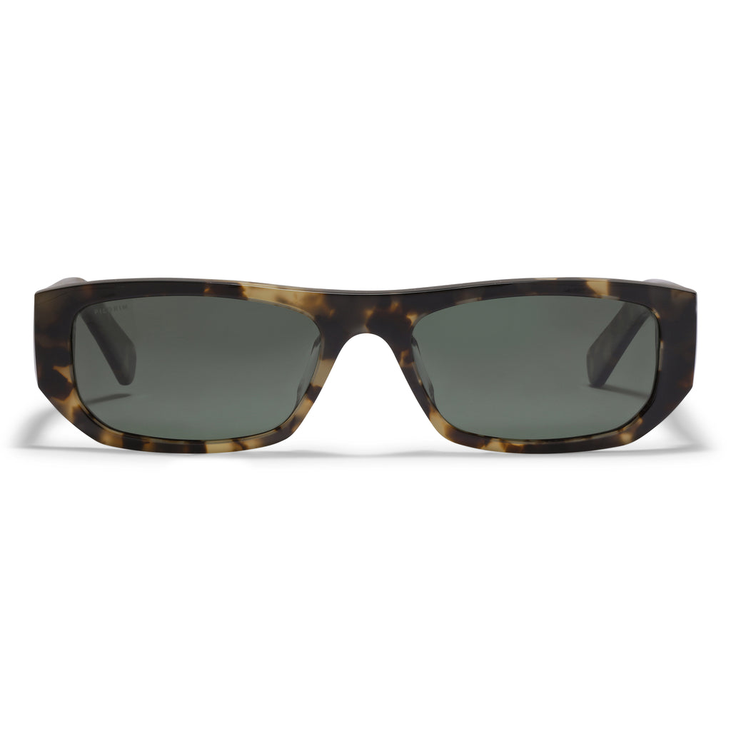 AINSLEY sunglasses in tortoise brown with chunky temples and rectangular frame, offering retro vibes and UV400 protection. Perfect for adding style to your summer look.