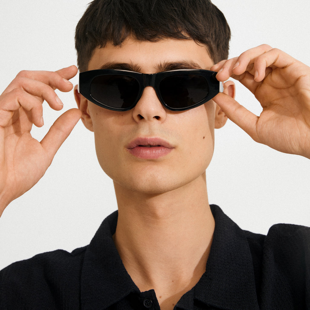 JUNIE Sonnenbrille schwarz