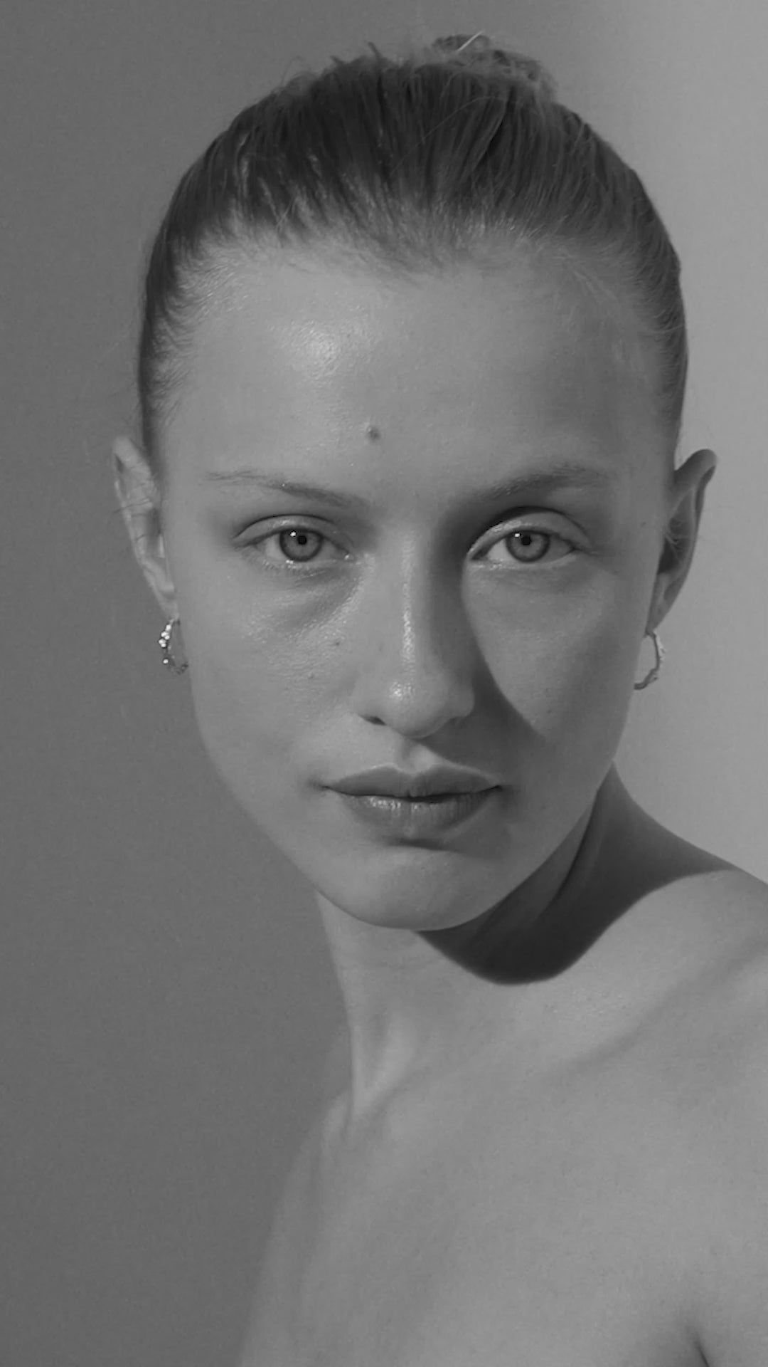 ZION organic shaped medium hoops silver-plated