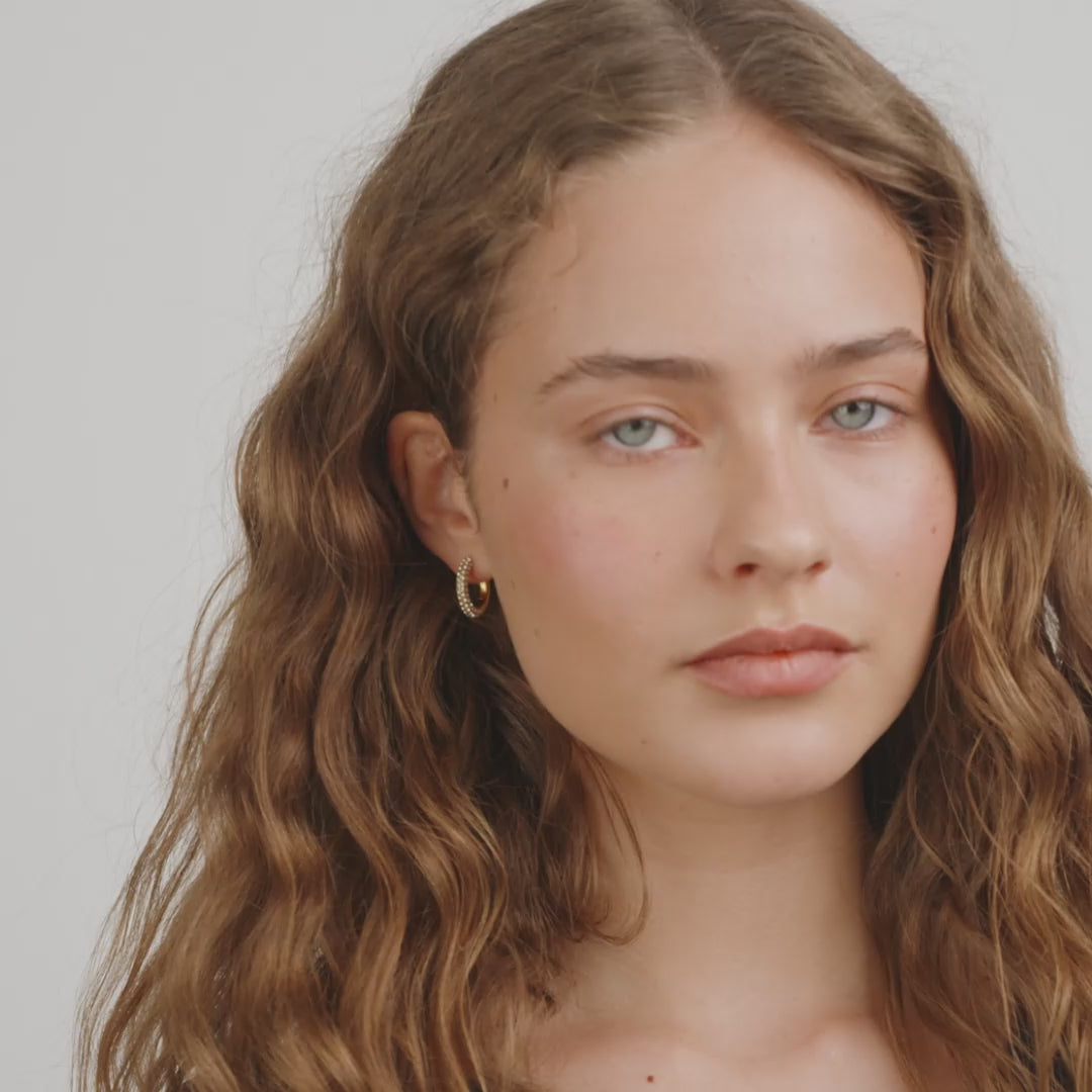 TATUM medium hoops guldbelagt