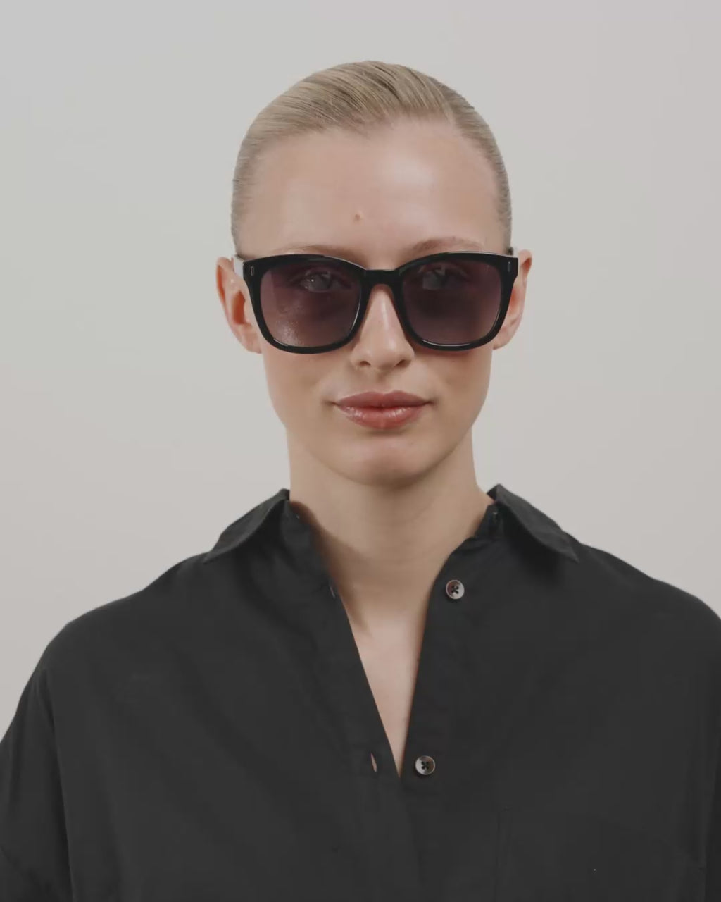 KATYA ikonische Retro-Sonnenbrille schwarz