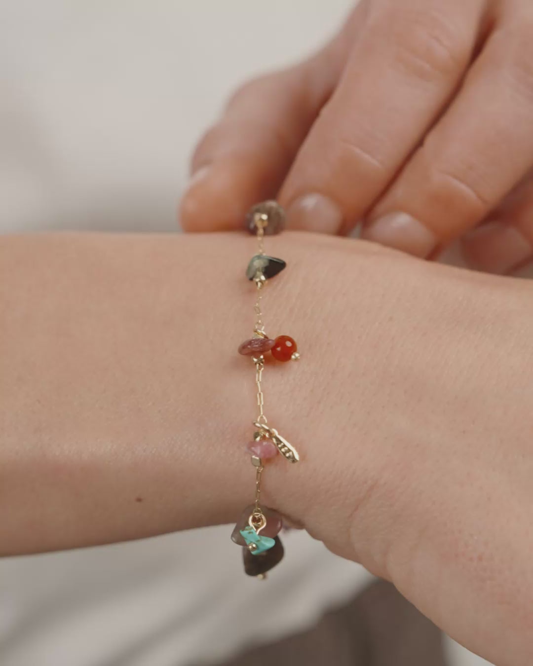 HERE bracelet gold-plated/multi