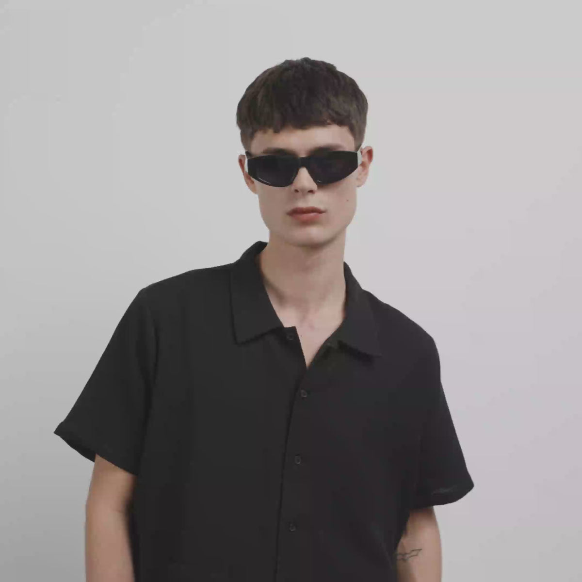 JUNIE Sonnenbrille schwarz