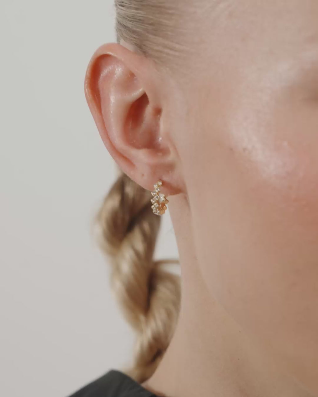 ESTER krystall hoop øredobber, gullbelagt
