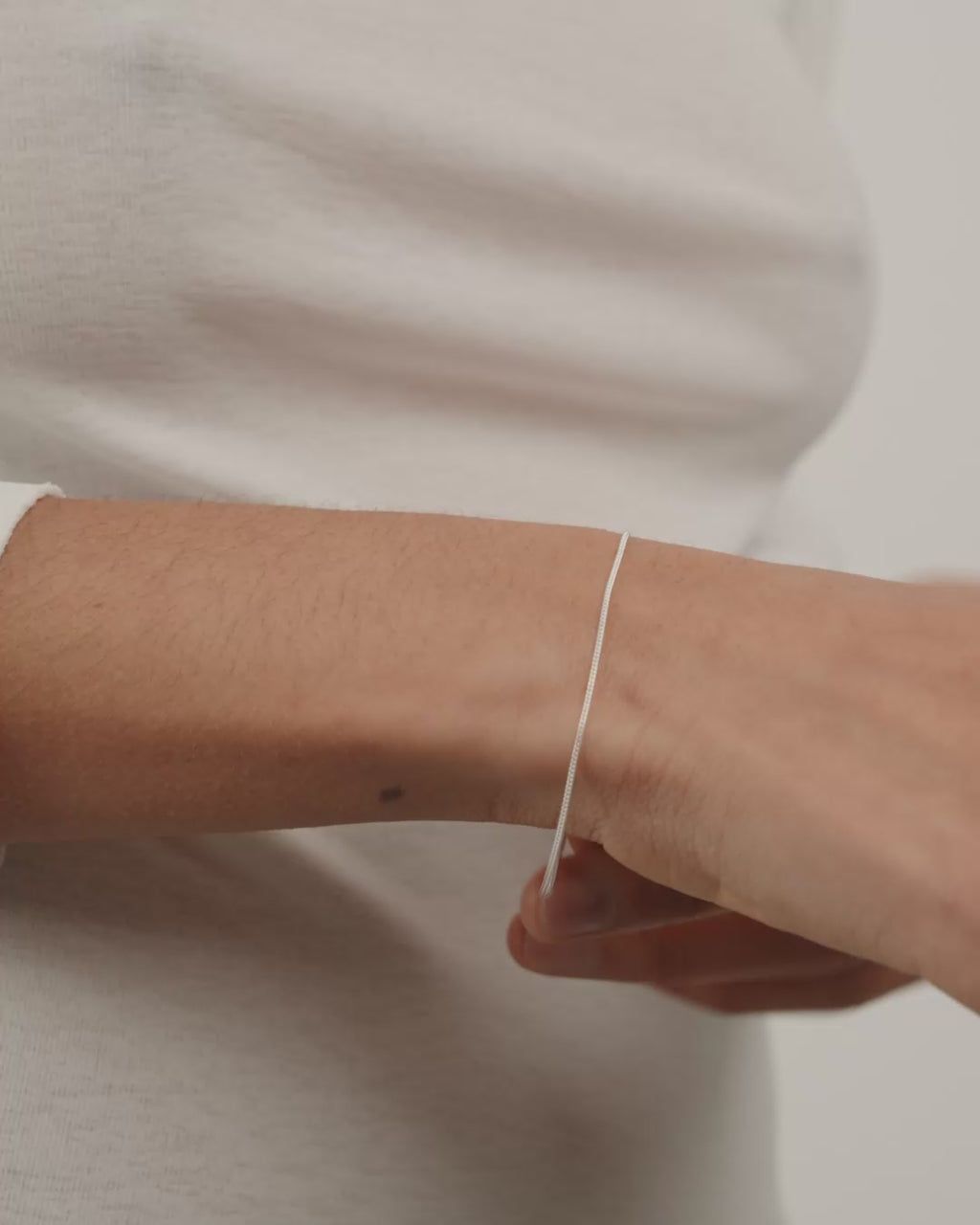 xDEA BEAM ARMBAND 01