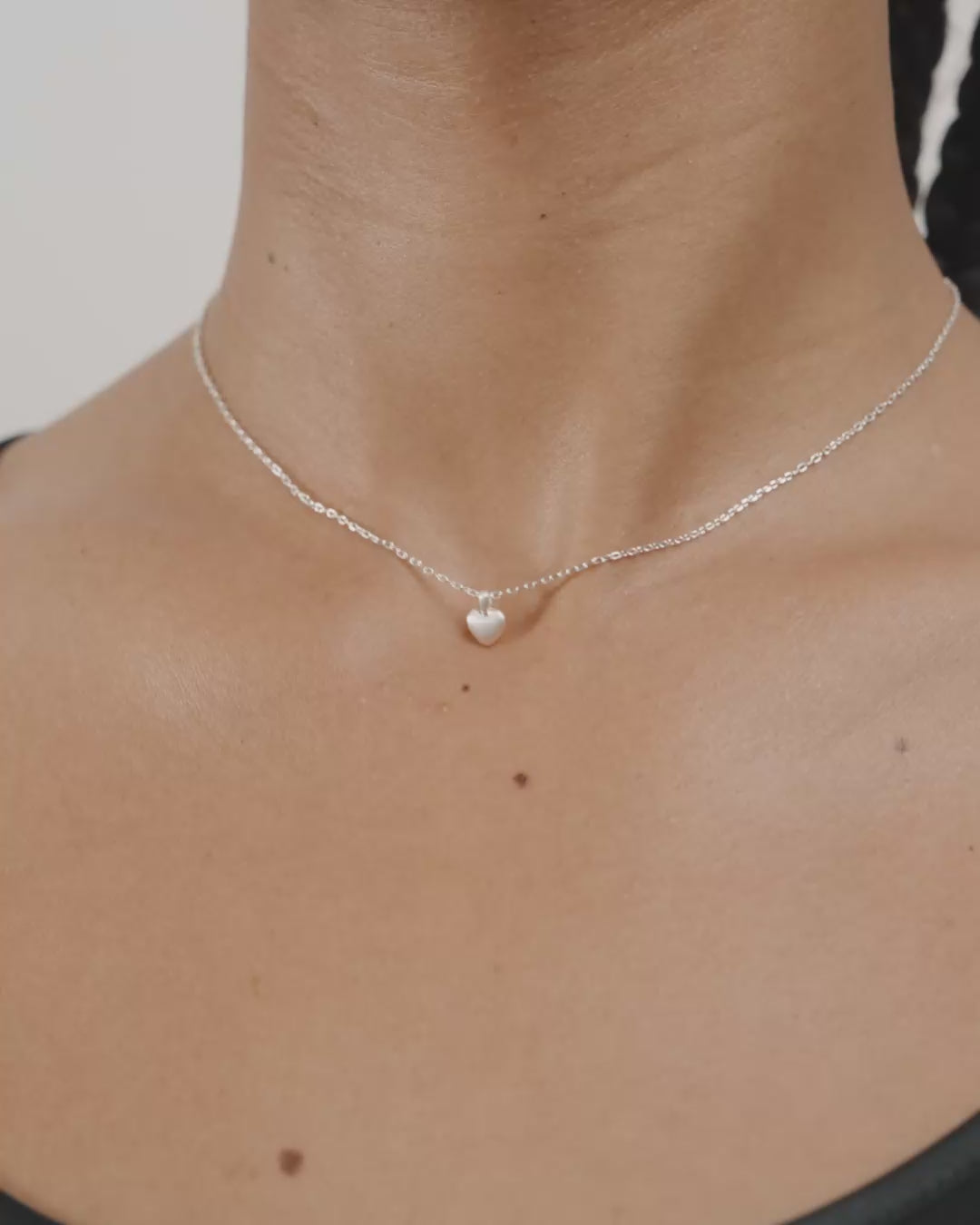 SOPHIA halsband med hjärthänge silverpläterat