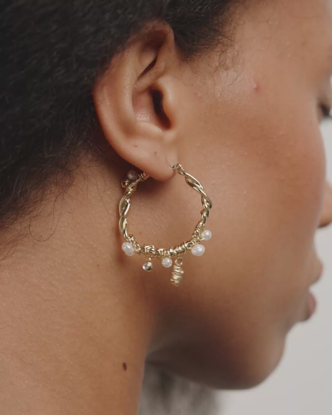 ANA pearl & crystal hoops gold-plated