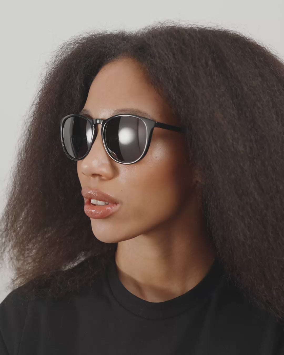 CAMILLA klassische Sonnenbrille schwarz