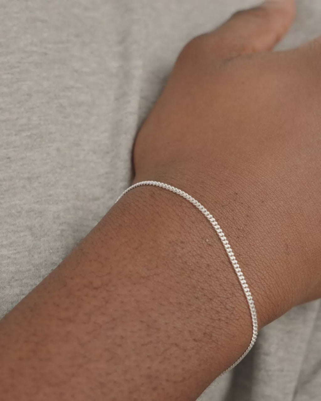 xDEA BEAM ARMBAND 02