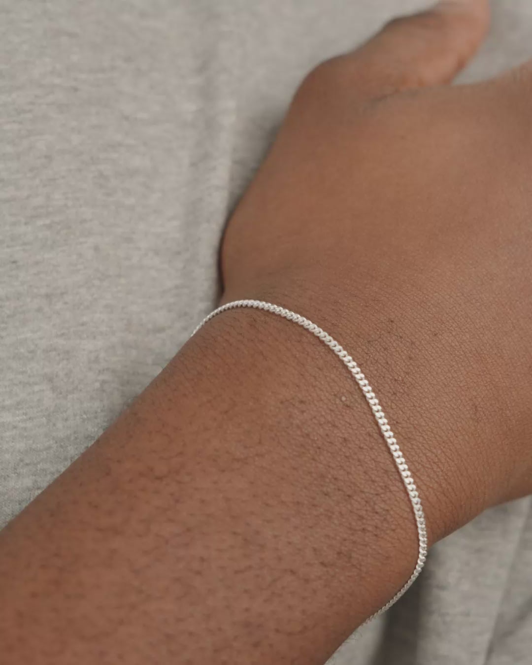 xDEA BEAM ARMBAND 02