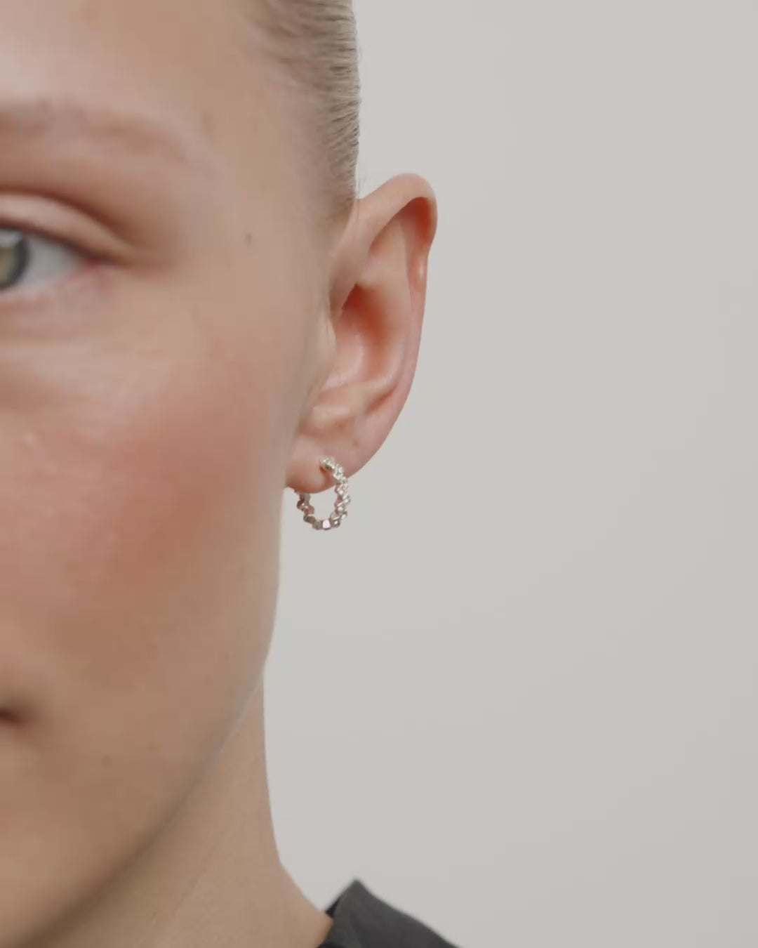 ESTER silverpläterade kristallhoops