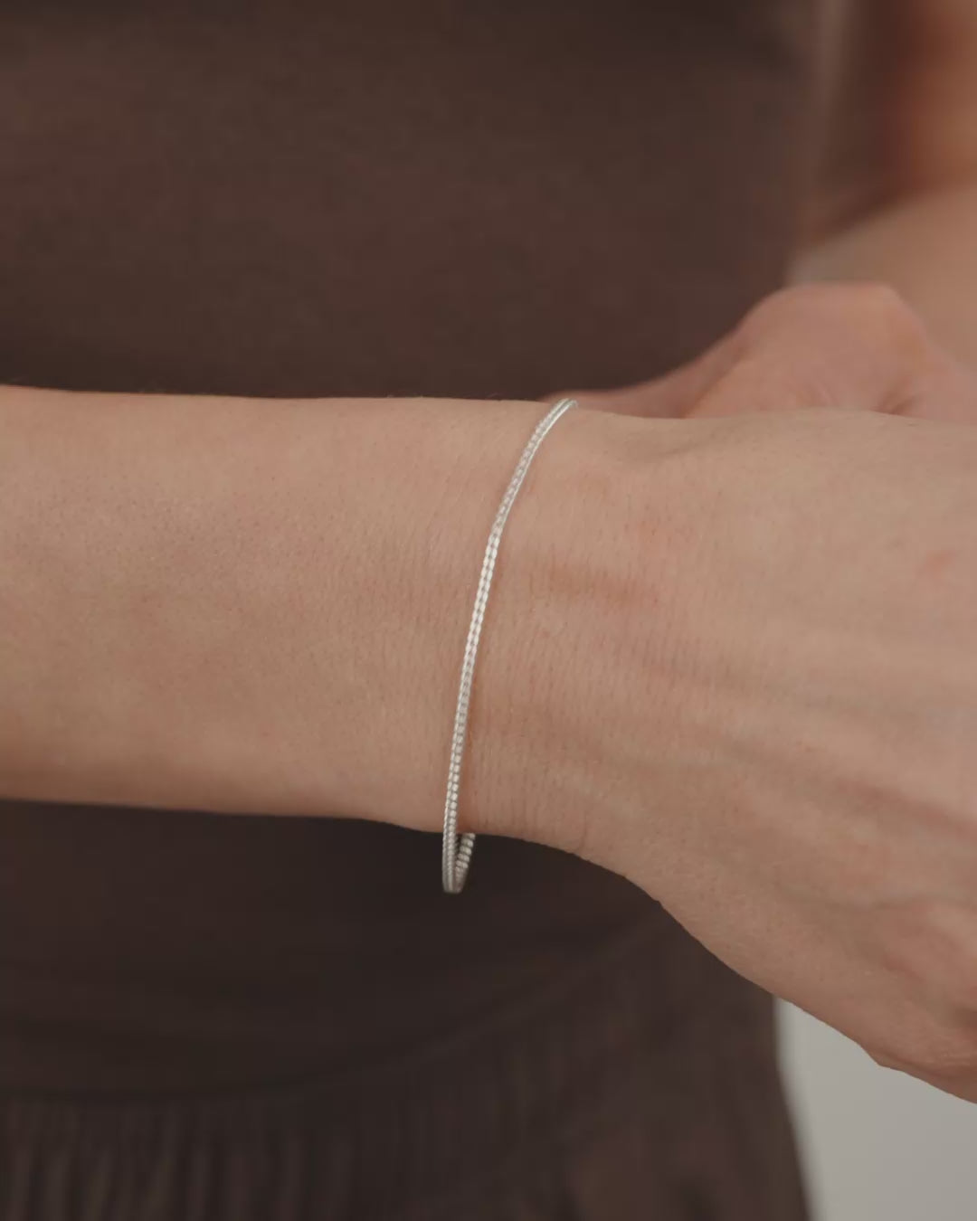 xDEA BEAM ARMBAND 02