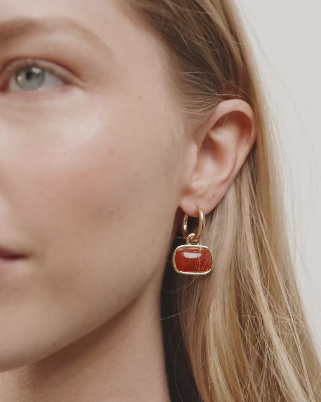 NOW earrings gold-plated/red